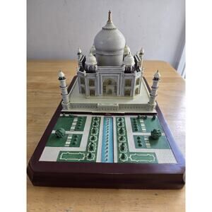 Vintage Lenox Great Castles Of The World Taj Mahal 1995
